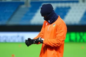 (ΦΩΤΟΣ/ΒΙΝΤΕΟ) Η προπόνηση του ΑΠΟΕΛ στο Molde Stadion 