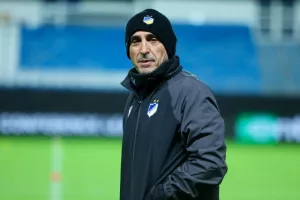 (ΦΩΤΟΣ/ΒΙΝΤΕΟ) Η προπόνηση του ΑΠΟΕΛ στο Molde Stadion 