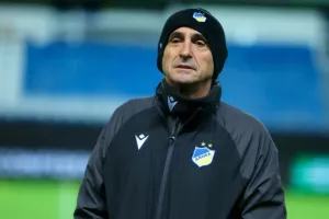(ΦΩΤΟΣ/ΒΙΝΤΕΟ) Η προπόνηση του ΑΠΟΕΛ στο Molde Stadion 