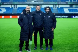 (ΦΩΤΟΣ/ΒΙΝΤΕΟ) Η προπόνηση του ΑΠΟΕΛ στο Molde Stadion 