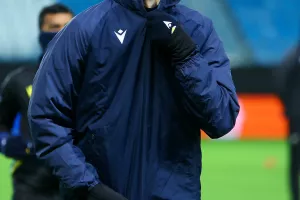 (ΦΩΤΟΣ/ΒΙΝΤΕΟ) Η προπόνηση του ΑΠΟΕΛ στο Molde Stadion 