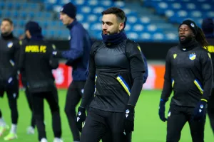 (ΦΩΤΟΣ/ΒΙΝΤΕΟ) Η προπόνηση του ΑΠΟΕΛ στο Molde Stadion 