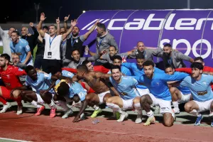 (ΒΙΝΤΕΟ kerkida) Έσβησαν τα φώτα και τραγούδησαν ξανά για την Παφάρα τους!