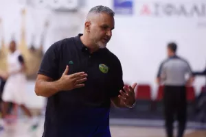 Έφυγε με "διπλό" η Πετρολίνα ΑΕΚ (Φώτος)