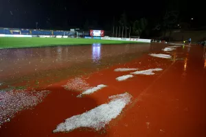 Τα πήρε... και τα σήκωσε (Φώτος)