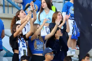 (ΦΩΤΟΣ) Ο κόσμος στο "Στέλιος Κυριακίδης"