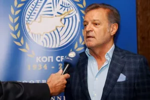Το δείπνο της ΚΟΠ με κυπριακούς χορούς (Φώτος)