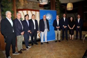 Το δείπνο της ΚΟΠ με κυπριακούς χορούς (Φώτος)