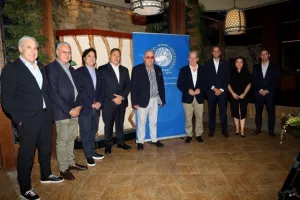 Το δείπνο της ΚΟΠ με κυπριακούς χορούς (Φώτος)