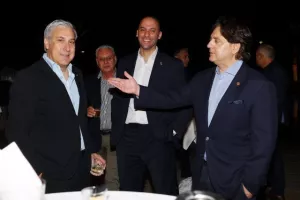 Το δείπνο της ΚΟΠ με κυπριακούς χορούς (Φώτος)