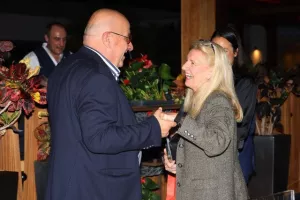 Το δείπνο της ΚΟΠ με κυπριακούς χορούς (Φώτος)