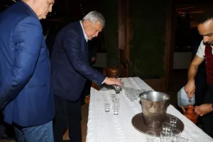 Το δείπνο της ΚΟΠ με κυπριακούς χορούς (Φώτος)