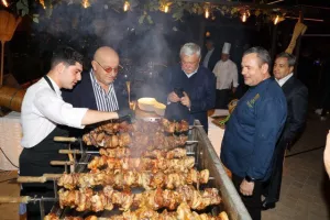 Το δείπνο της ΚΟΠ με κυπριακούς χορούς (Φώτος)