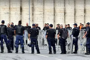 Ισχυρή αστυνομική δύναμη/ Αίαντας και... σκύλοι (Φώτος)