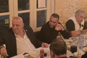 Η δεξίωση της ΚΟΠ στα ΜΜΕ (Φώτος)