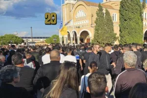 Το "αντίο" στους αδικοχαμένους Μαρτίνο, Ειρηναίο και Νικόλα (Φώτος)