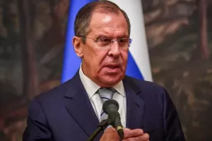 Λαβρόφ: Η Μόσχα και η Ουάσινγκτον βρίσκονται «στα πρόθυρα μιας απευθείας στρατιωτικής σύγκρουσης»