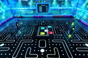 Ο Pac-Man ζωντανεύει στην πραγματική ζωή με νέα live εμπειρία! (βίντεο)