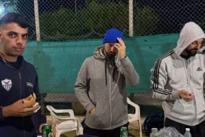 (ΦΩΤΟΣ) Χαλαρή Ανορθωσιάτικη βραδιά