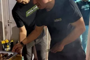 (ΦΩΤΟΣ) Χαλαρή Ανορθωσιάτικη βραδιά