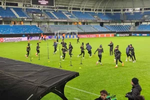 (ΦΩΤΟΣ/ΒΙΝΤΕΟ) Η προπόνηση του ΑΠΟΕΛ στο Molde Stadion 
