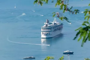 Εταιρεία με κρουαζιέρες οργανώνει 4ετές ταξίδι για όσους θέλουν να αποφύγουν τη θητεία Τραμπ