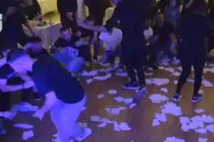 ΑΠΟΝΑ Ανάγυιας: Βίντεο από την χοροεσπερίδα