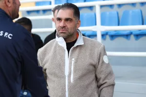 Δημοσθένους/"Να απομακρυνθούν όλοι οι κομπλεξικοί, οι βολεμένοι και οι ευνοούμενοι"