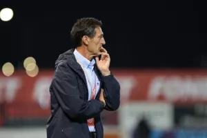 Καρμιώτισσα - Νέα Σαλαμίνα: Ο Ντούμπια έσωσε το βαθμό από το 0-2!