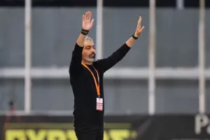 Καρμιώτισσα - Νέα Σαλαμίνα: Ο Ντούμπια έσωσε το βαθμό από το 0-2!