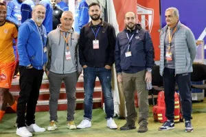 Καρμιώτισσα - Ανόρθωση: Ντεμπούτο Καμορανέζι με "Χ"
