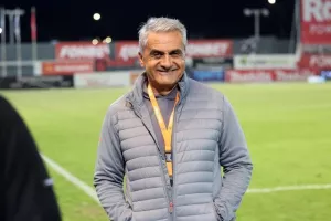 Καρμιώτισσα - Ανόρθωση: Ντεμπούτο Καμορανέζι με "Χ"