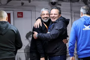 Μεγάλη αγκαλιά!