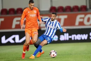 Καρμιώτισσα - Ανόρθωση: Ντεμπούτο Καμορανέζι με "Χ"