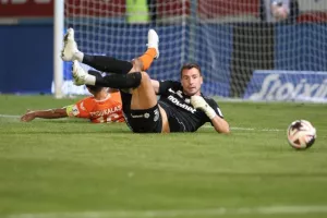 Καρμιώτισσα - Ανόρθωση: Ντεμπούτο Καμορανέζι με "Χ"