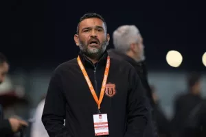 Καρμιώτισσα - Ανόρθωση: Ντεμπούτο Καμορανέζι με "Χ"