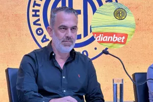 "Συλλάβανε ποδοσφαιριστή μας με χειροπέδες…"