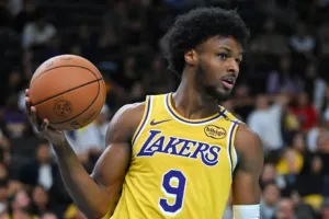 Λέικερς: Στην G-League ο Μπρόνι, ετοιμάζεται να κάνει ντεμπούτο