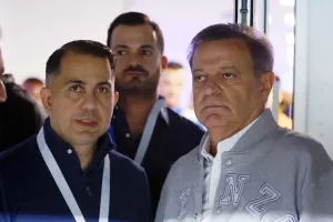 Επαφή με... ομοσπονδία