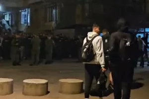 (Βίντεο) Οπαδοί του Ερ. Αστέρα υποδέχθηκαν τον Παναθηναϊκό με υβριστικά συνθήματα