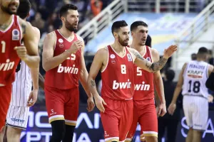 Ερυθρόλευκος περίπατος στο Παλατάκι με πολλούς πρωταγωνιστές και rotation
