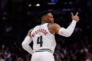 Έγραψε ιστορία ο Ουέστμπρουκ: Έφτασε τα 200 triple-double στην καριέρα του