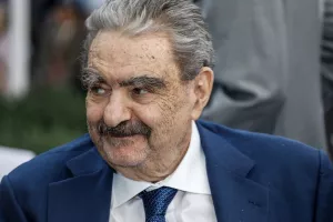 Πέθανε ο Βαρδής Βαρδινογιάννης