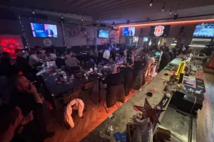 (ΒΙΝΤΕΟ/ΦΩΤΟΣ) Δεξίωση στην ομάδα για τα... γεννητούρια από τον Λούκα