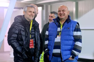 Με χαμόγελα...