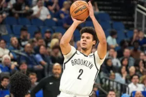 Οι Νετς ζητάνε πολλαπλά first-round picks για τον Καμ Τζόνσον