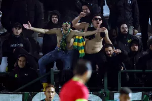 Ημίγυμνοι (ΑΕΚ)