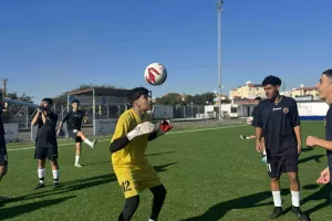  (Φώτος) Παλαίμαχοι και μαθητές έστειλαν… μήνυμα!