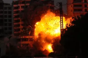Λίβανος: Ισραηλινά πλήγματα - Χτυπά και τους μαχητές της Χεζμπολάχ