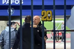 Συζήτηση... με Καραπατάκη